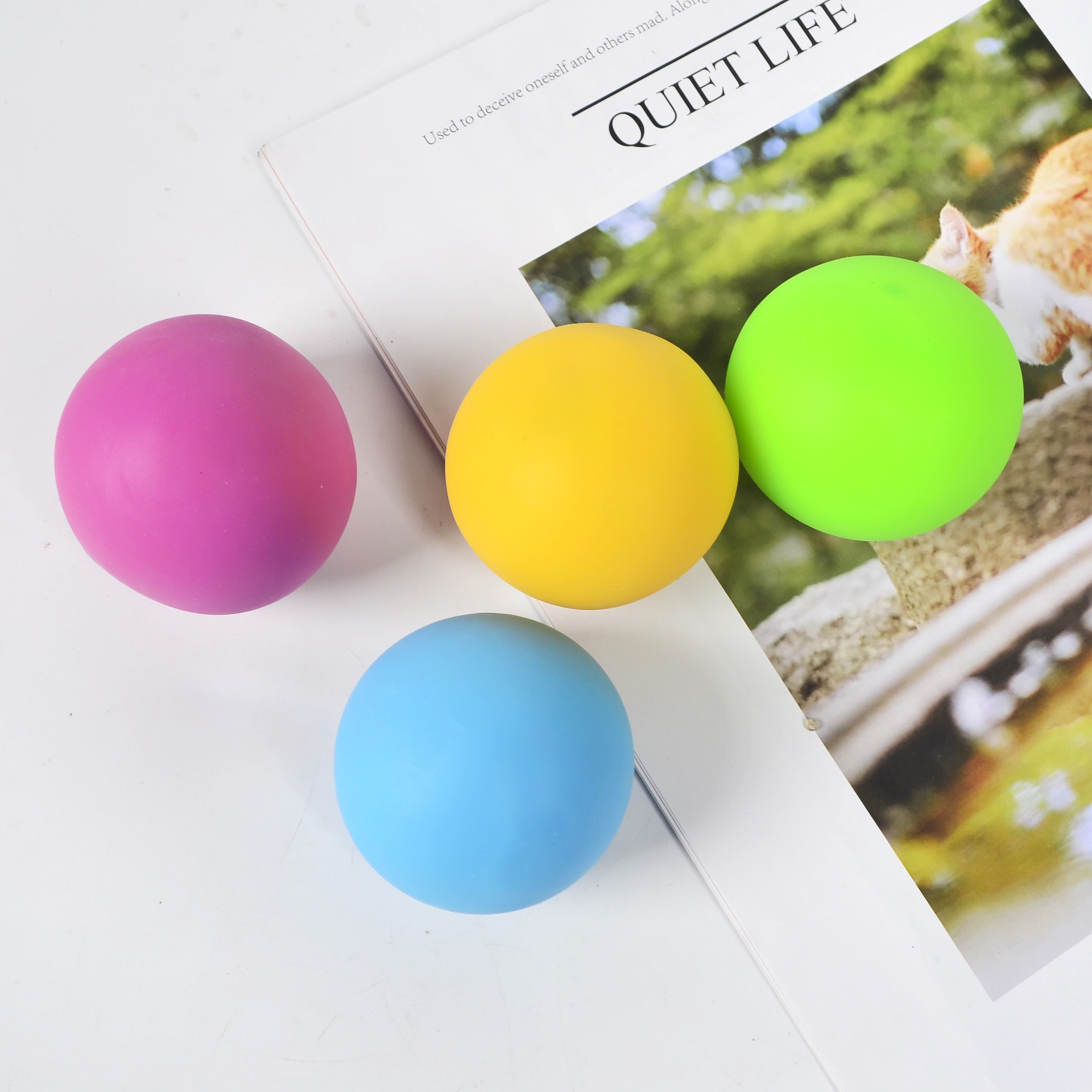 Slow Rising Stress Balls Fidge - Kids Quiet Toys のレビューと価格